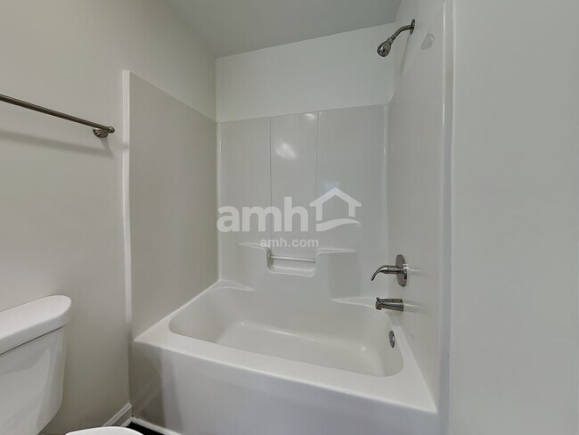 Building Photo - 5715 Regent Village Dr