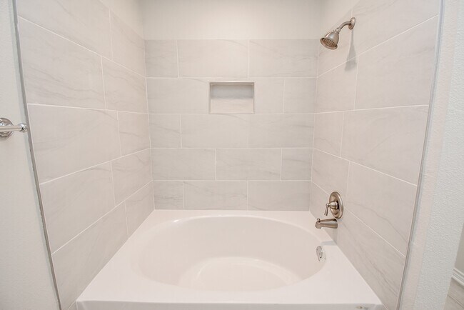 Building Photo - 2400 McCue Rd