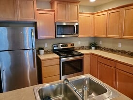 Building Photo - 176 N Township St