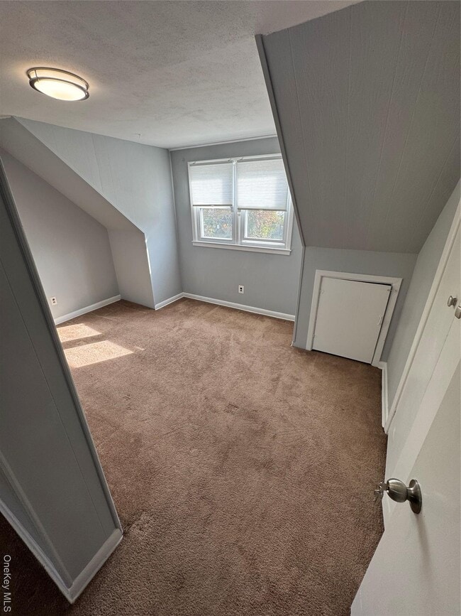 Building Photo - 8 Elmira St