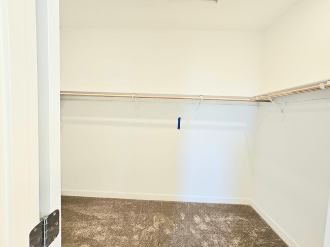 Building Photo - 1832 Chandler Dr