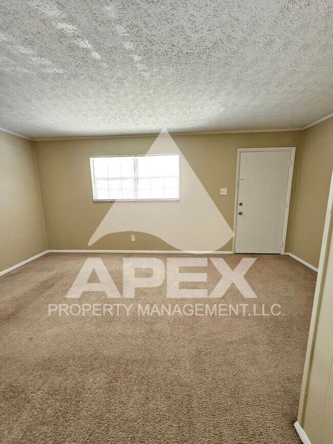 Building Photo - Spacious 1 Bd - 1Ba Apartment in North Kno...