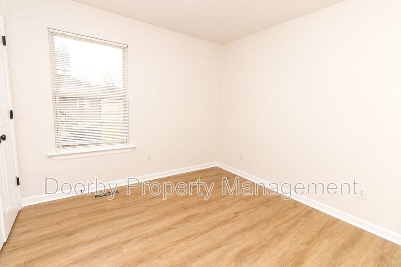 Building Photo - 2310 Cushman St