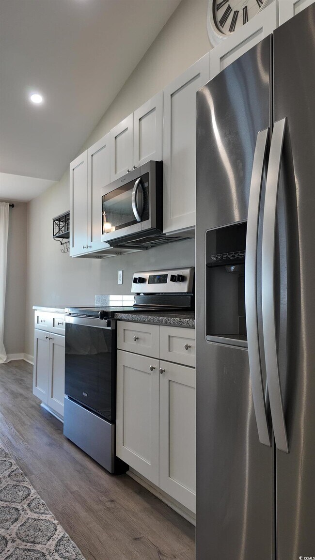Building Photo - 1561 Heirloom Dr