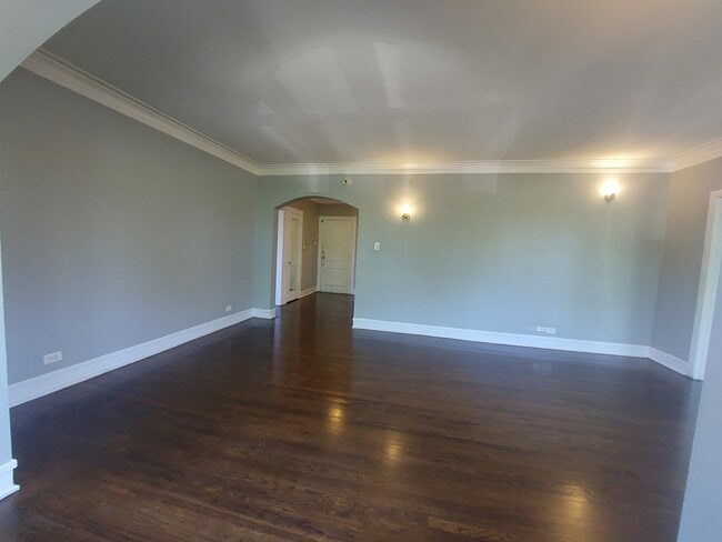 Building Photo - 3104 W 64th St
