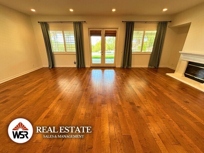 Building Photo - Beautifully upgraded LARGE home with a pool and basketball court in Mockingbird Canyon!