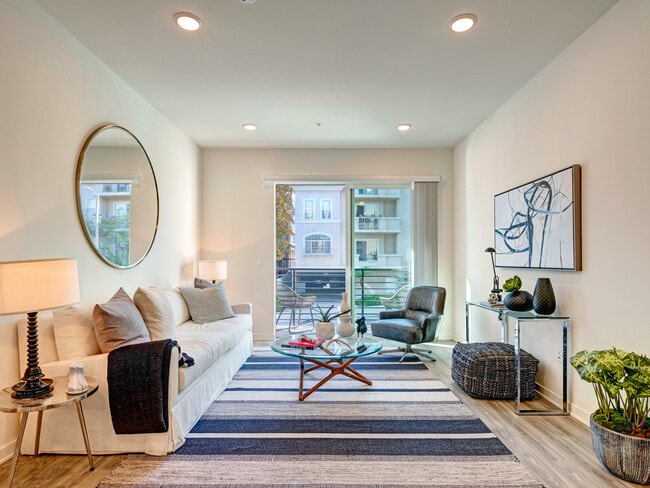 Building Photo - 6908 Knowlton Pl