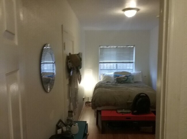 Bedroom - 3214 Johnston St