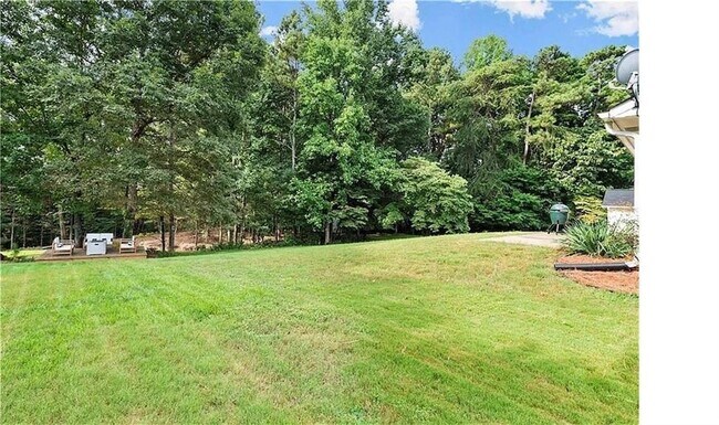 Building Photo - 5440 Windcrest Ln