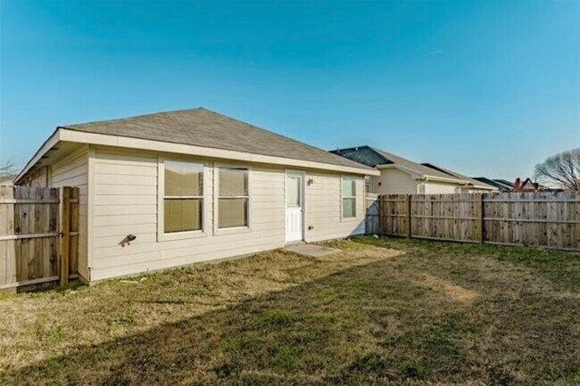 Building Photo - 8913 Quarry Ridge Trail