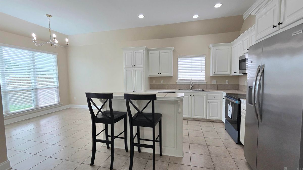 Building Photo - 2934 Nicholson Lake Dr