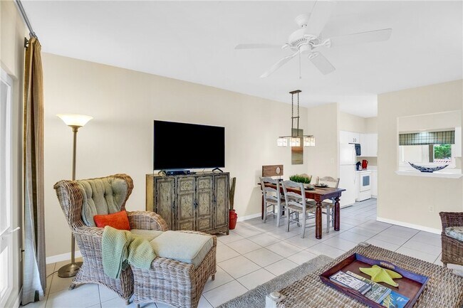 Building Photo - 5040 Harmony Cir