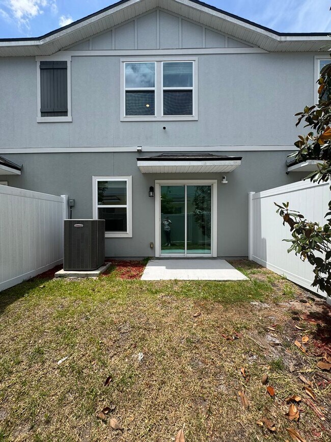 Building Photo - Move In Ready Rental