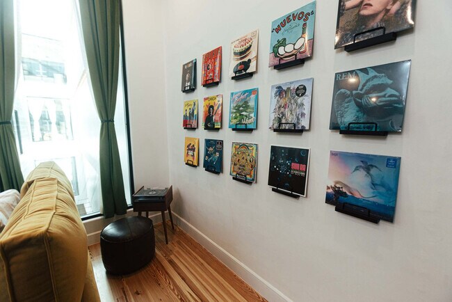 Building Photo - 1911 3rd Ave N