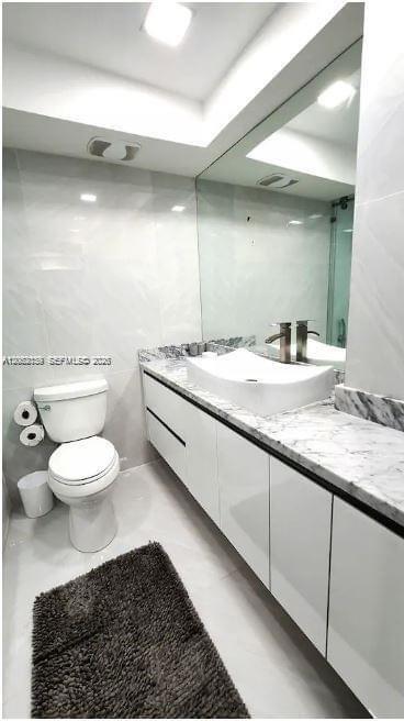 Building Photo - 3725 S Ocean Dr