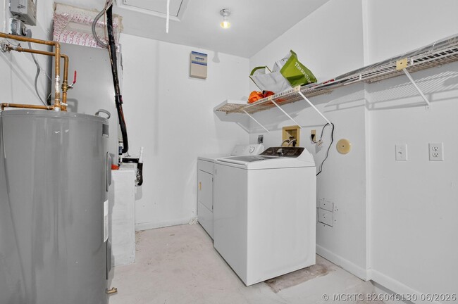 Building Photo - 1378 NW 13th Ct