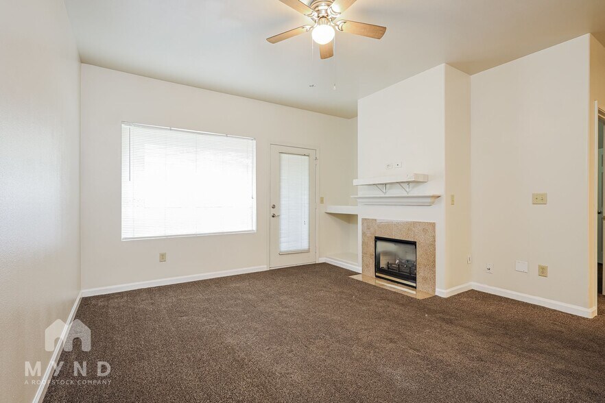 Building Photo - 900 S Meadows Pkwy