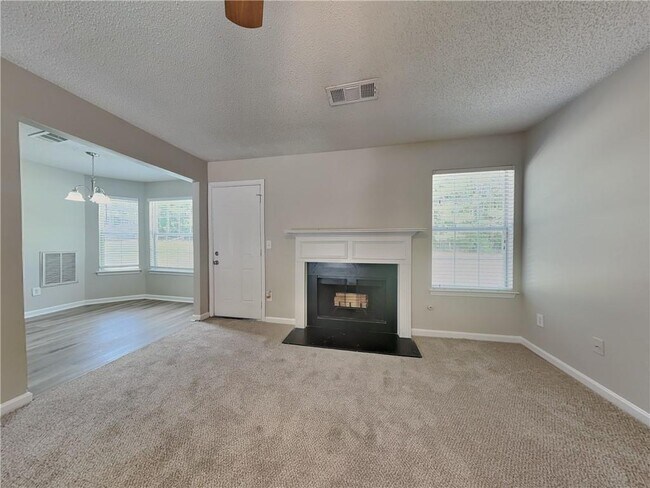Building Photo - 205 Oak Terrace Dr
