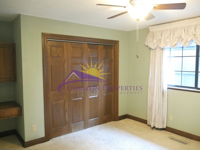 Building Photo - Spacious 4 Bed 4 Bath 2,954sqft Single Family Home in Carmichael