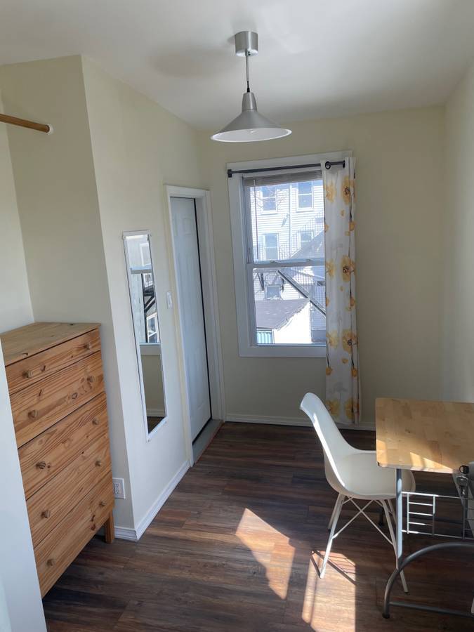 Building Photo - 10 Fulkerson St