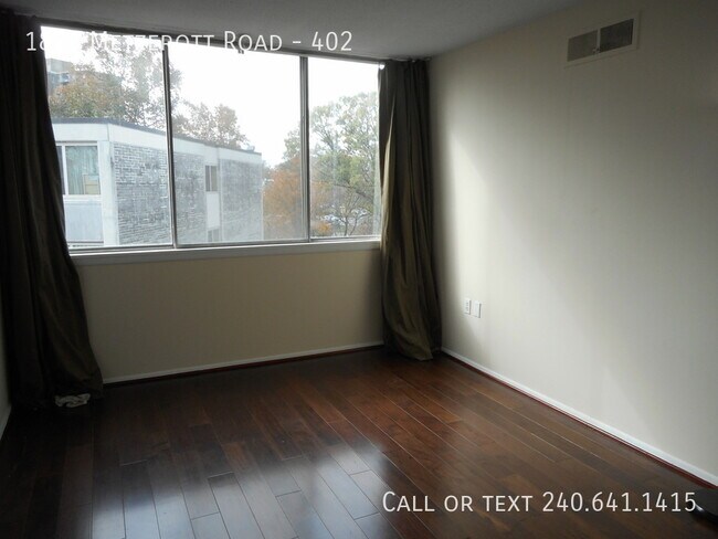 Building Photo - 1826 Metzerott Rd