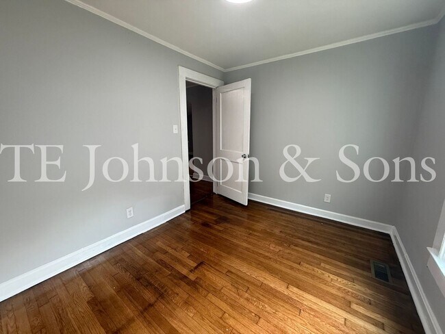 Building Photo - Charming Three Bedroom Home in Winston Sal...