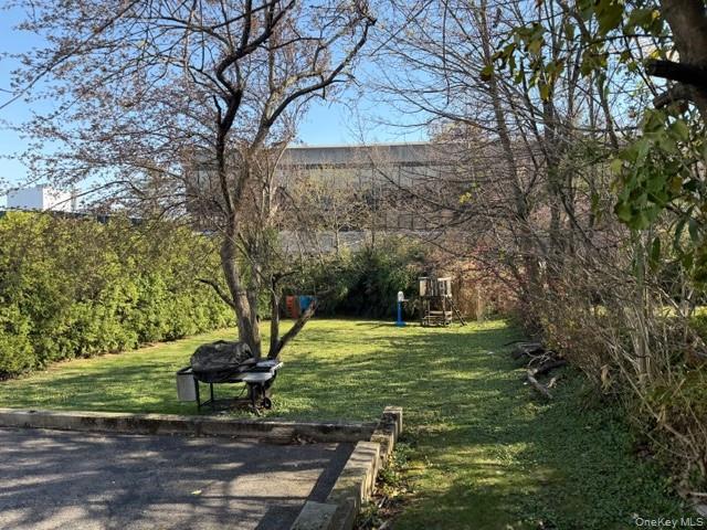 Building Photo - 268 Schenck Ave