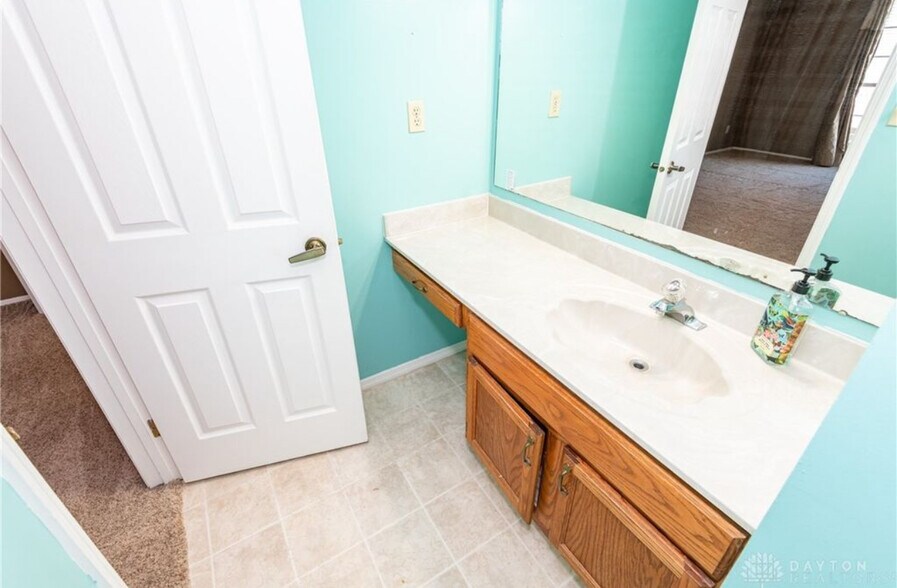 Building Photo - 2344 Fieldstone Cir