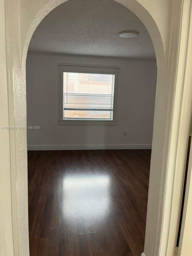 Building Photo - 1362 NW 24th Ave