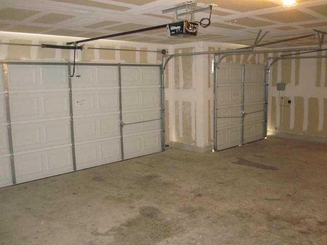 Building Photo - 728 Abbeyglen Castle Dr