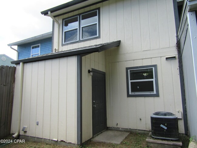 Building Photo - 3126 E Baldwin Rd