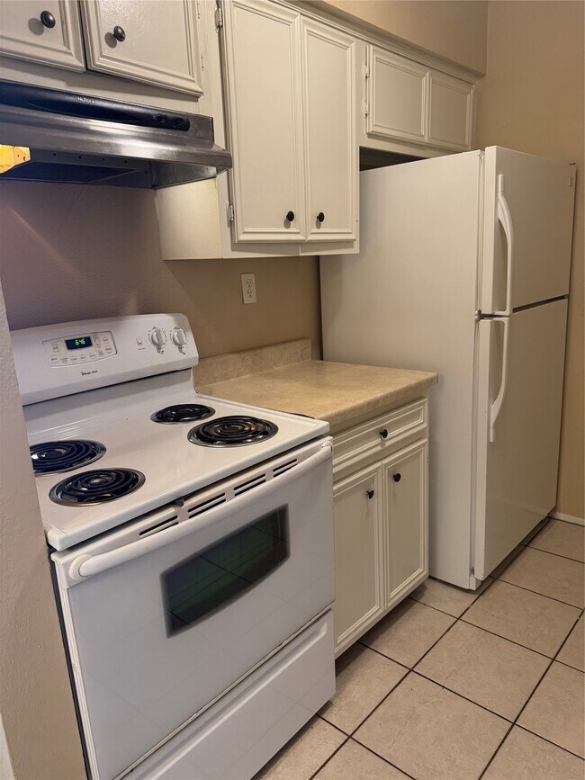 Building Photo - 1022 Wilson Rd