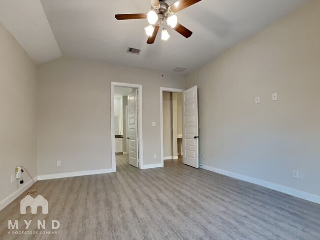 Building Photo - 24622 Windmill Canyon Ln