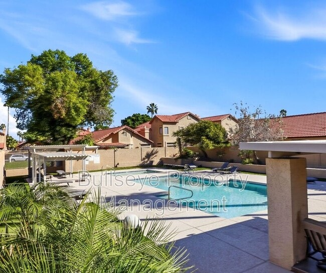 Building Photo - 4566 W Shannon St