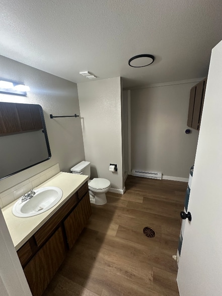 Building Photo - 2828 Silverplume Dr