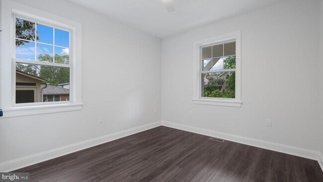 Building Photo - 115 Harvey Ave