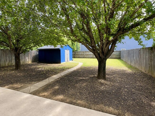 Building Photo - 126 Sedgewick Dr