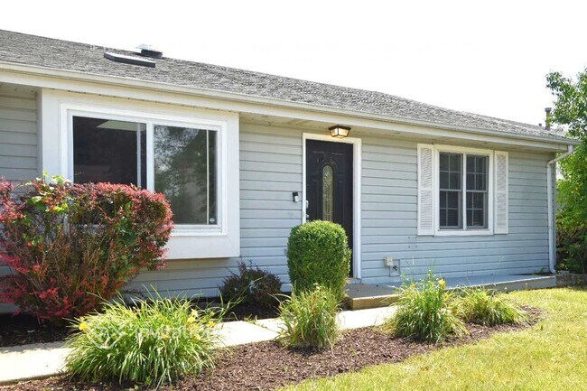 Building Photo - 3224 Windsor Ln