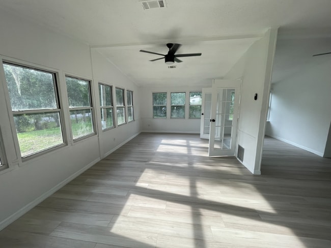 Building Photo - 15731 Trigonia St