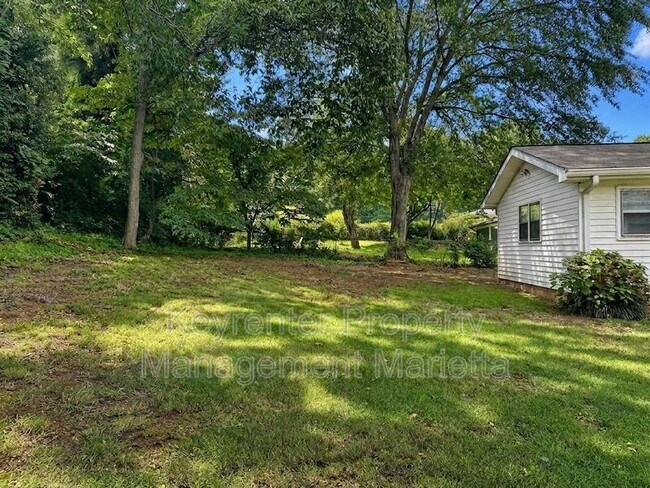Building Photo - 97 Eddie Ln SW