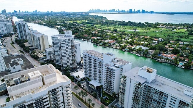 Building Photo - 5700 Collins Ave