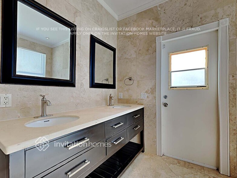 Building Photo - 5564 NW 57th Way