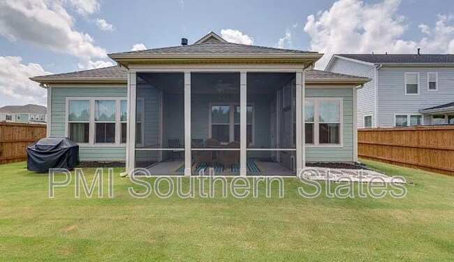 Building Photo - 607 Torridon Ln