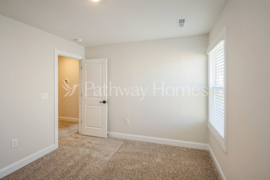 Building Photo - 138 Wembury Ln