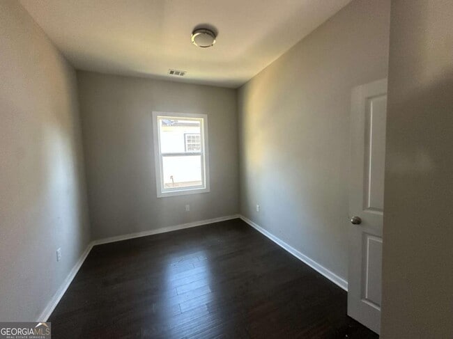 Building Photo - 1536 Montreat Ave SW