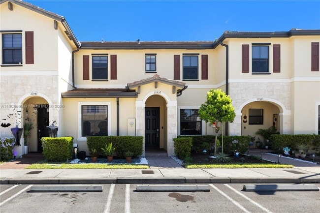 Building Photo - 10537 W 32nd Ln