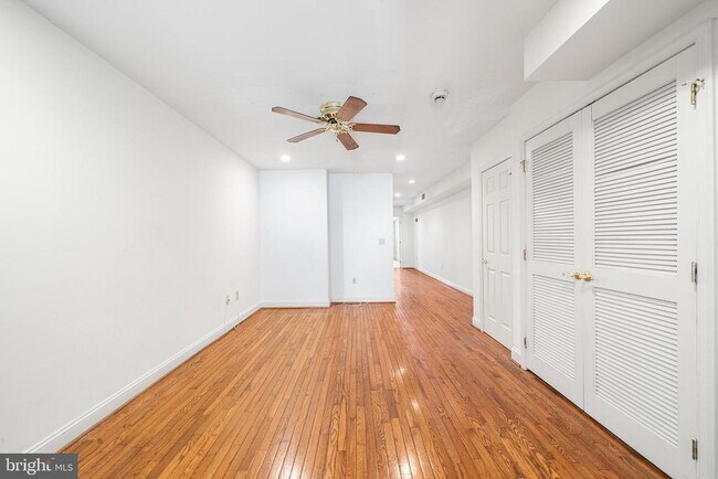 Building Photo - 48 N Front St