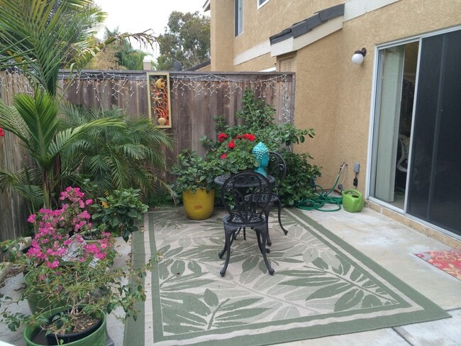 Building Photo - Carmel Valley Condo with garage