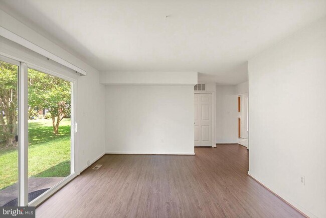 Building Photo - 8902 Huxley Ct