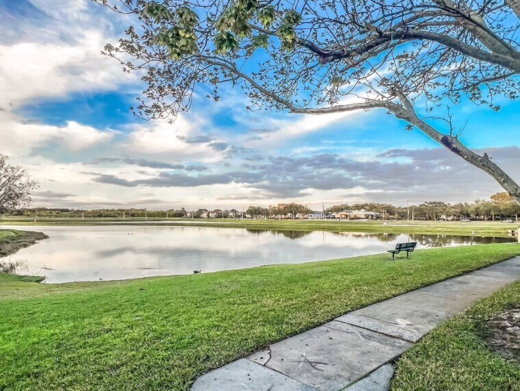 Building Photo - 437 Fountainhead Cir